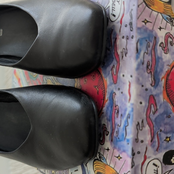 Jeffrey Campbell Simply Pump - Picture 2 of 8